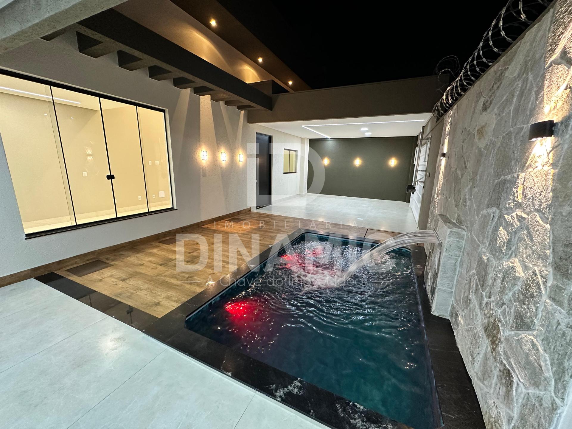 Casa no Setor 3 Marias  3 Quartos, Piscina e Localização Top  ...