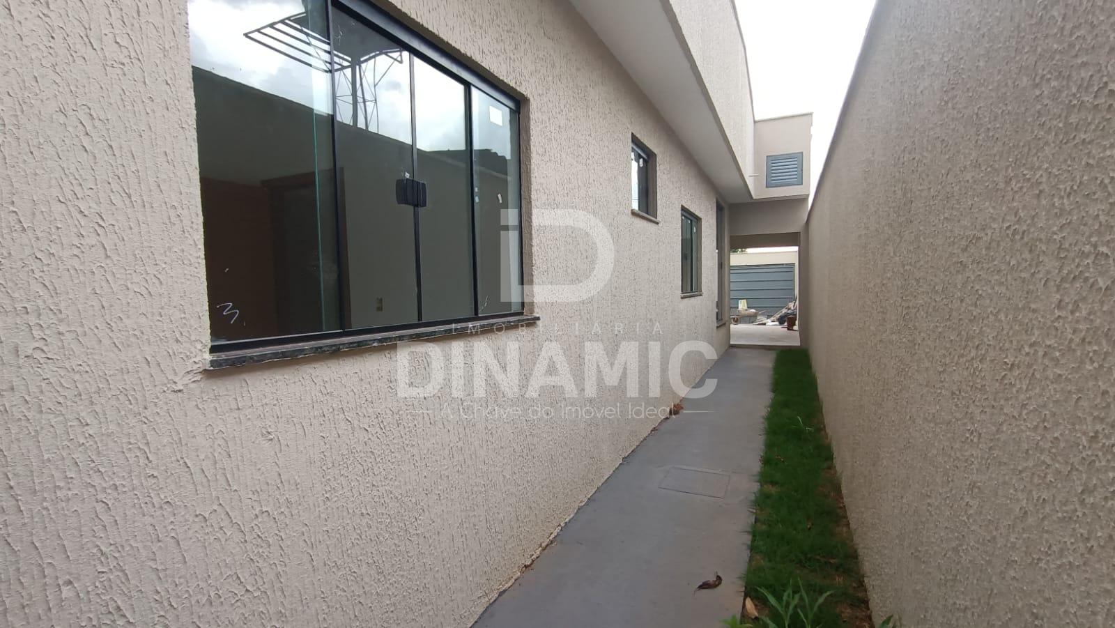 Casa à Venda com 3 quartos no Bairro Expansul, Aparecida de Go...
