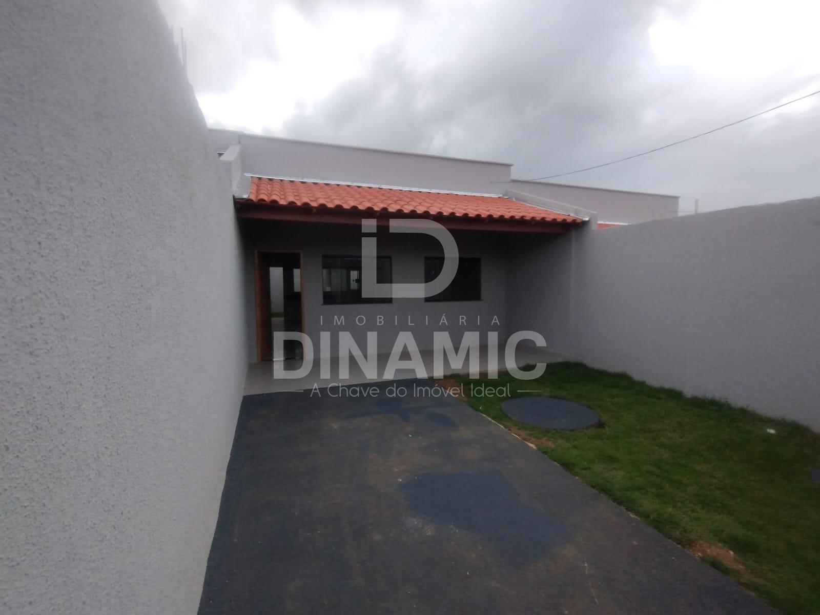 Casa no Jardim Botânico - 2 Quartos, 70m  Construídos, Quintal...