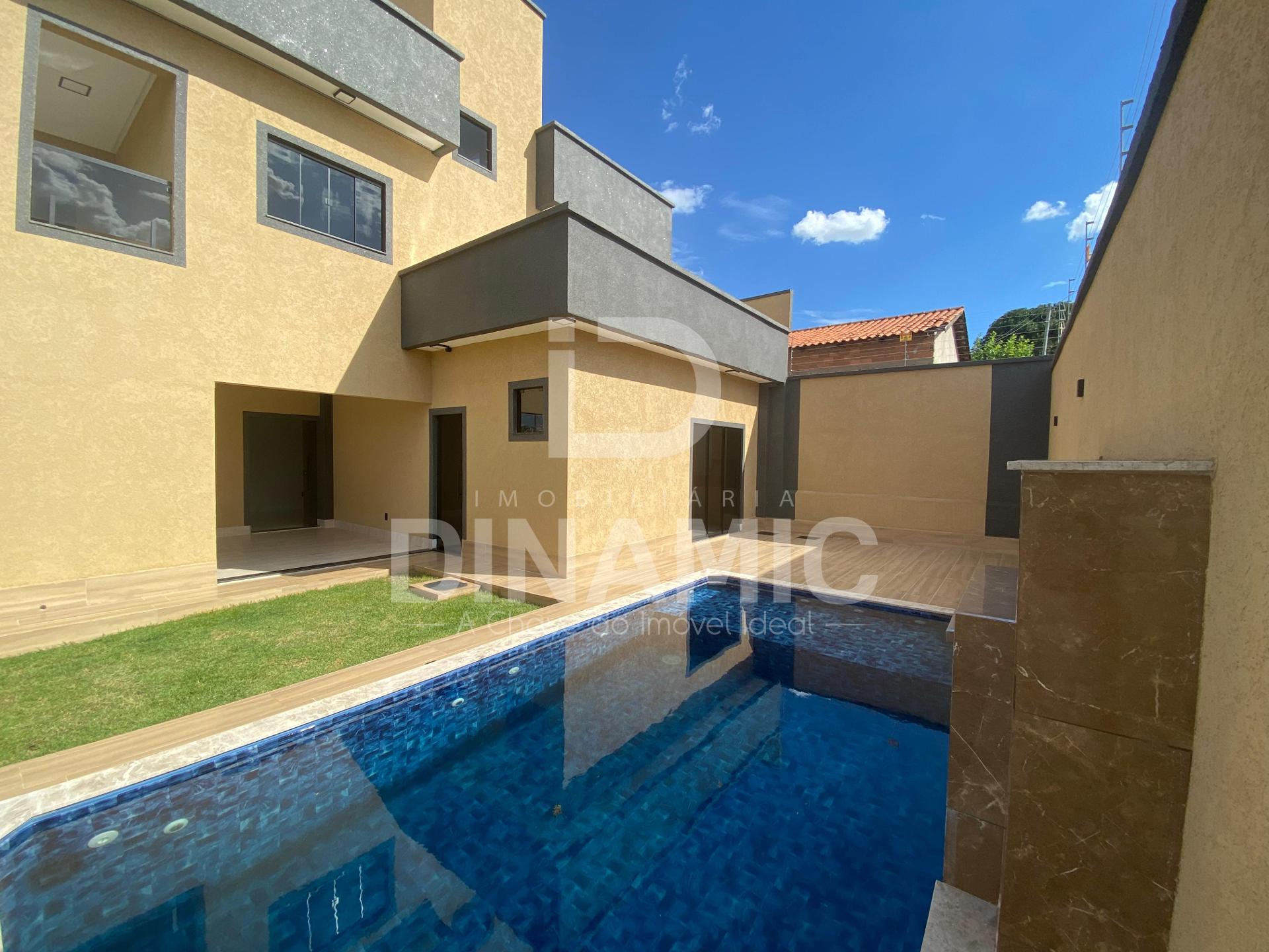Sobrado de 3 Quartos com Suíte, Piscina e Área Gourmet - Bairr...