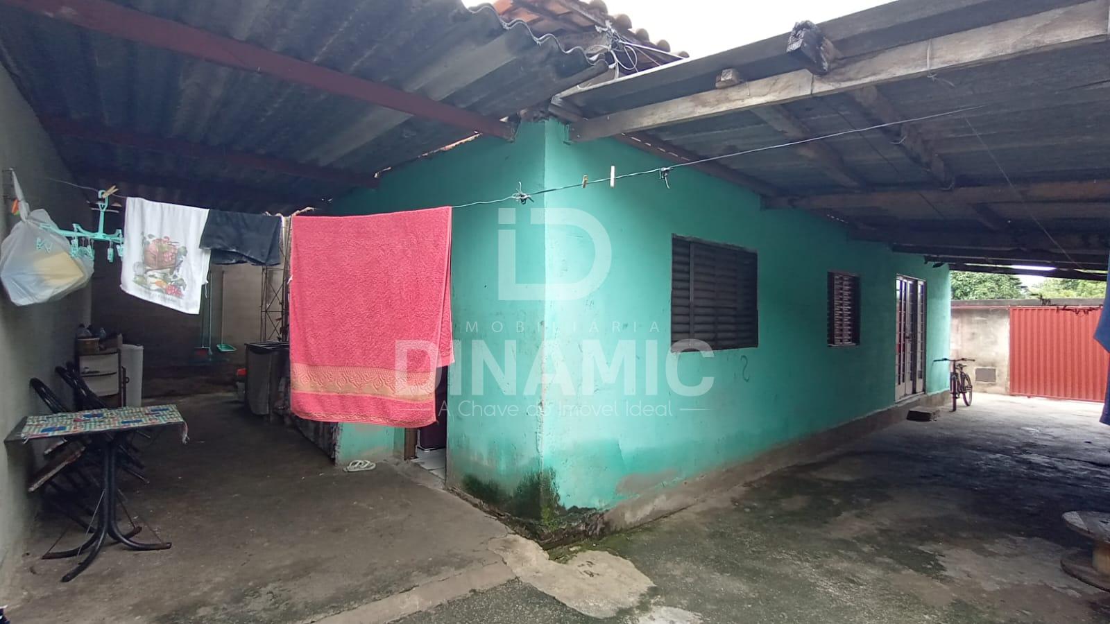 Casa com Barracão Independente à Venda no Conjunto Hab Madre G...