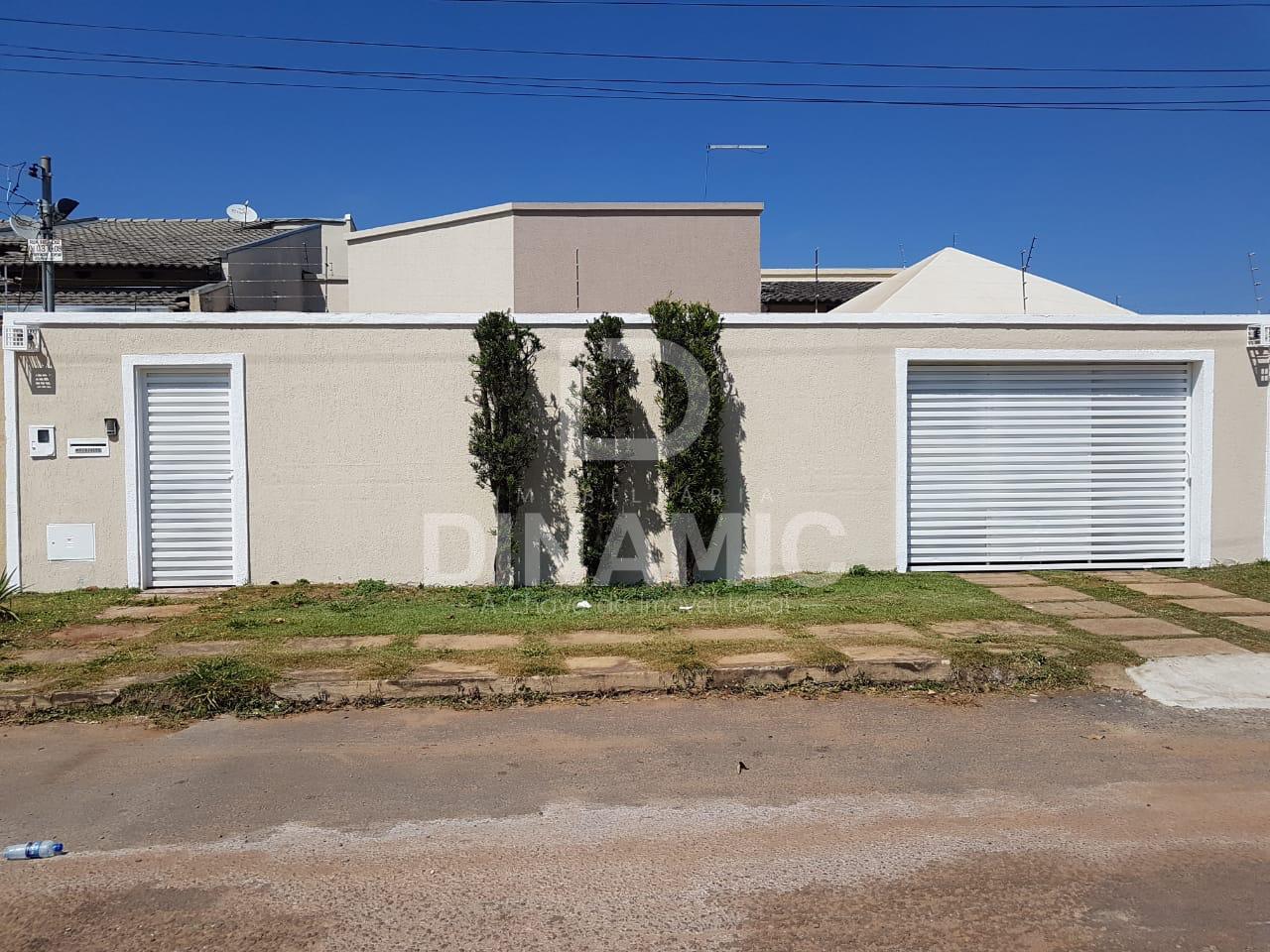 Casa 3 Quartos com Suíte e Piscina à Venda em Goiânia  Reside...