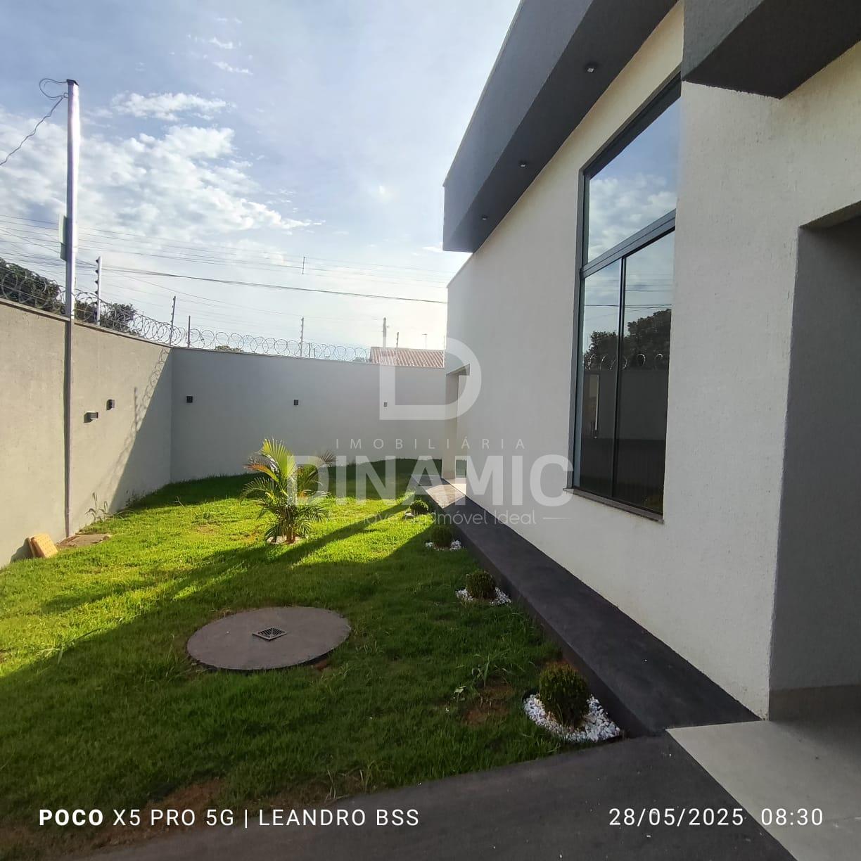 Casa nova de esquina à venda no Setor Nova Olinda  Acabamento...