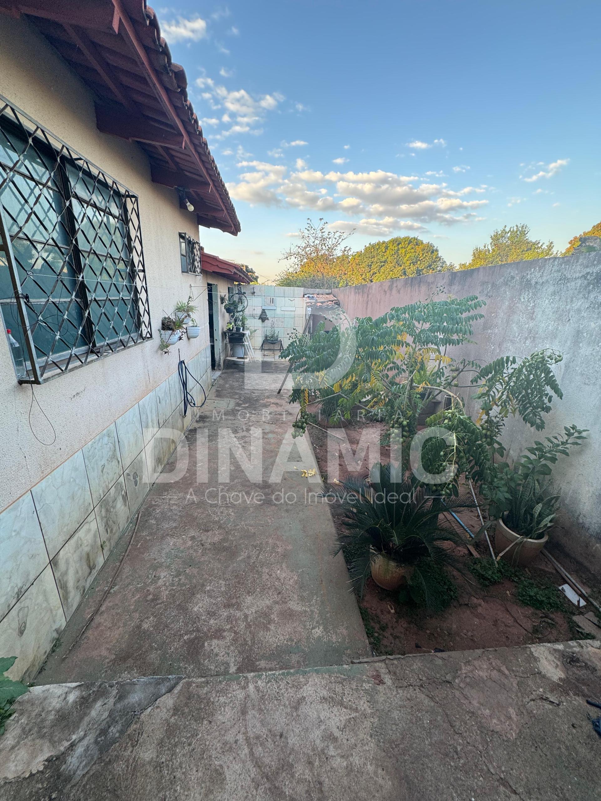 Casa com 4 Quartos a 5 Minutos do Shopping Plaza DOro  Parqu...