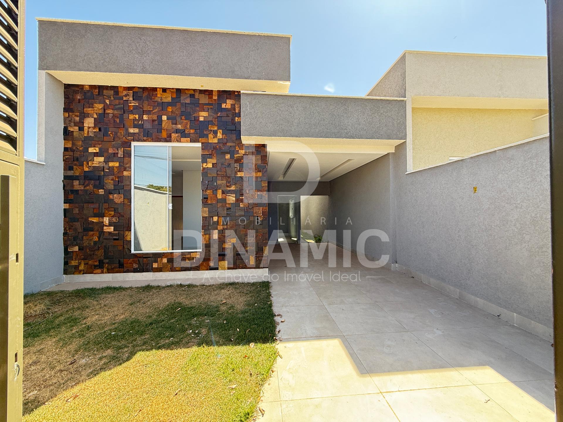 Casa térrea à venda com piscina e área gourmet na Avenida Segu...