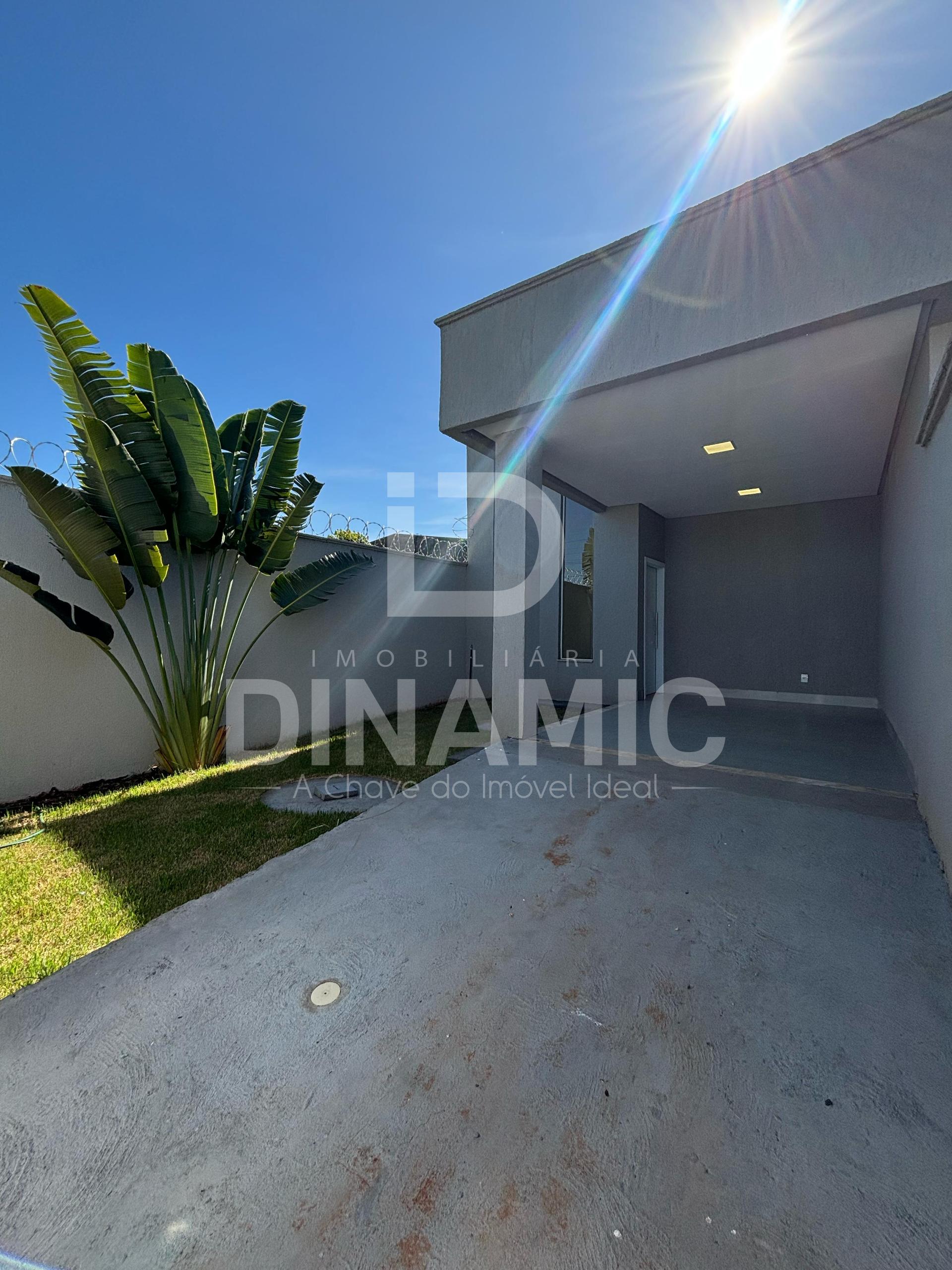Casa á venda com 3 Quartos  112m  Construídos  Acabamento de...