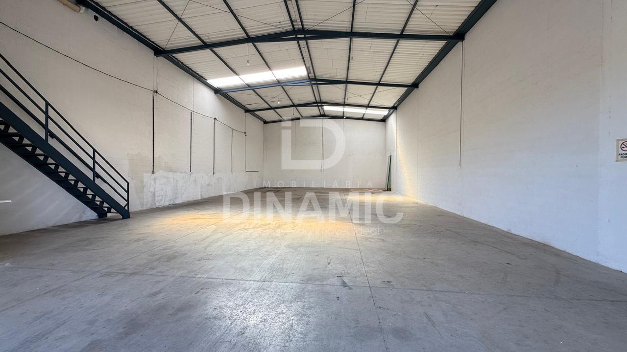 Loca??o de Galp?o Comercial 360m  de Alto Padr?o Frente para o...