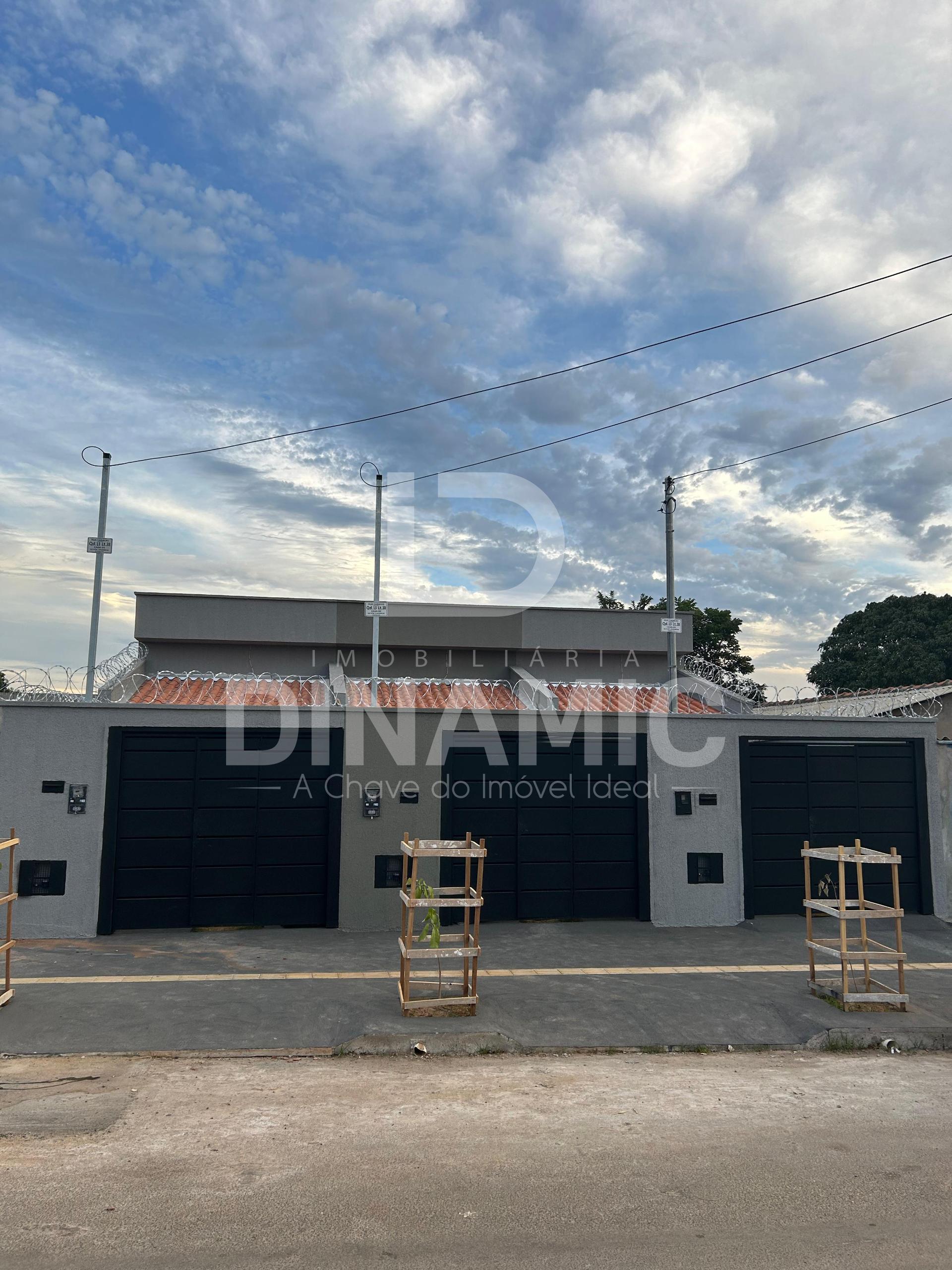 Casa à Venda - 2 Quartos e Área Gourmet no Bairro Andreia - Go...