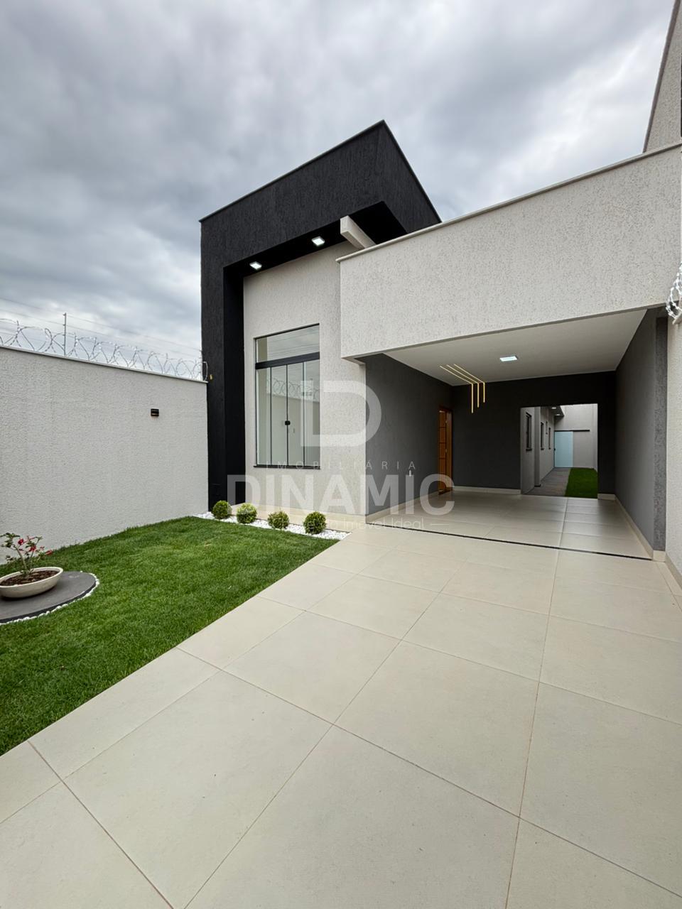 Casa à venda com piscina aquecida e área gourmet na Vila Olive...