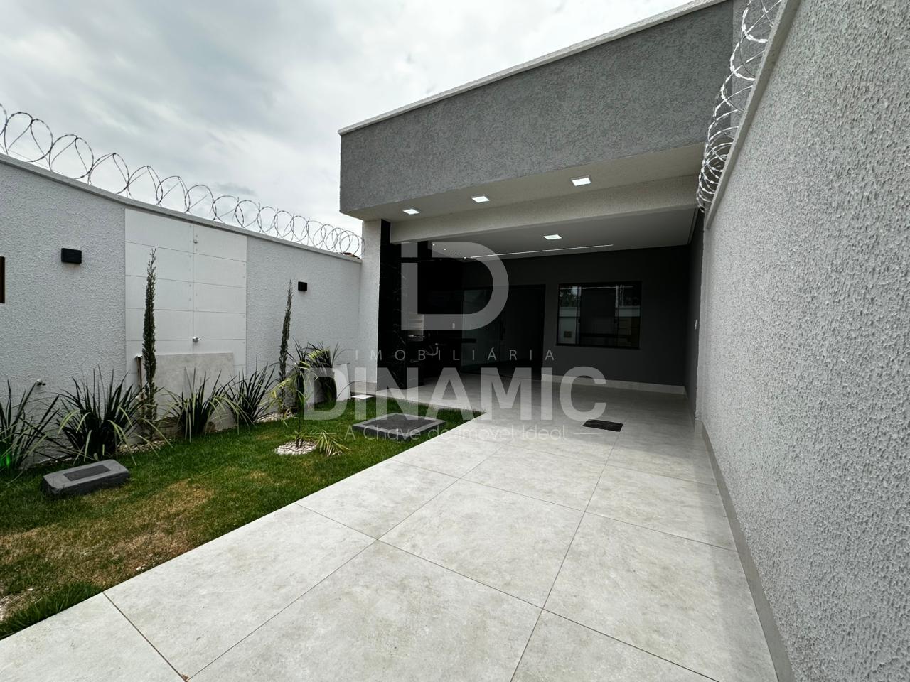 Casa à Venda no Residencial Santa Fé - Goiânia, Casa  ampla e ...