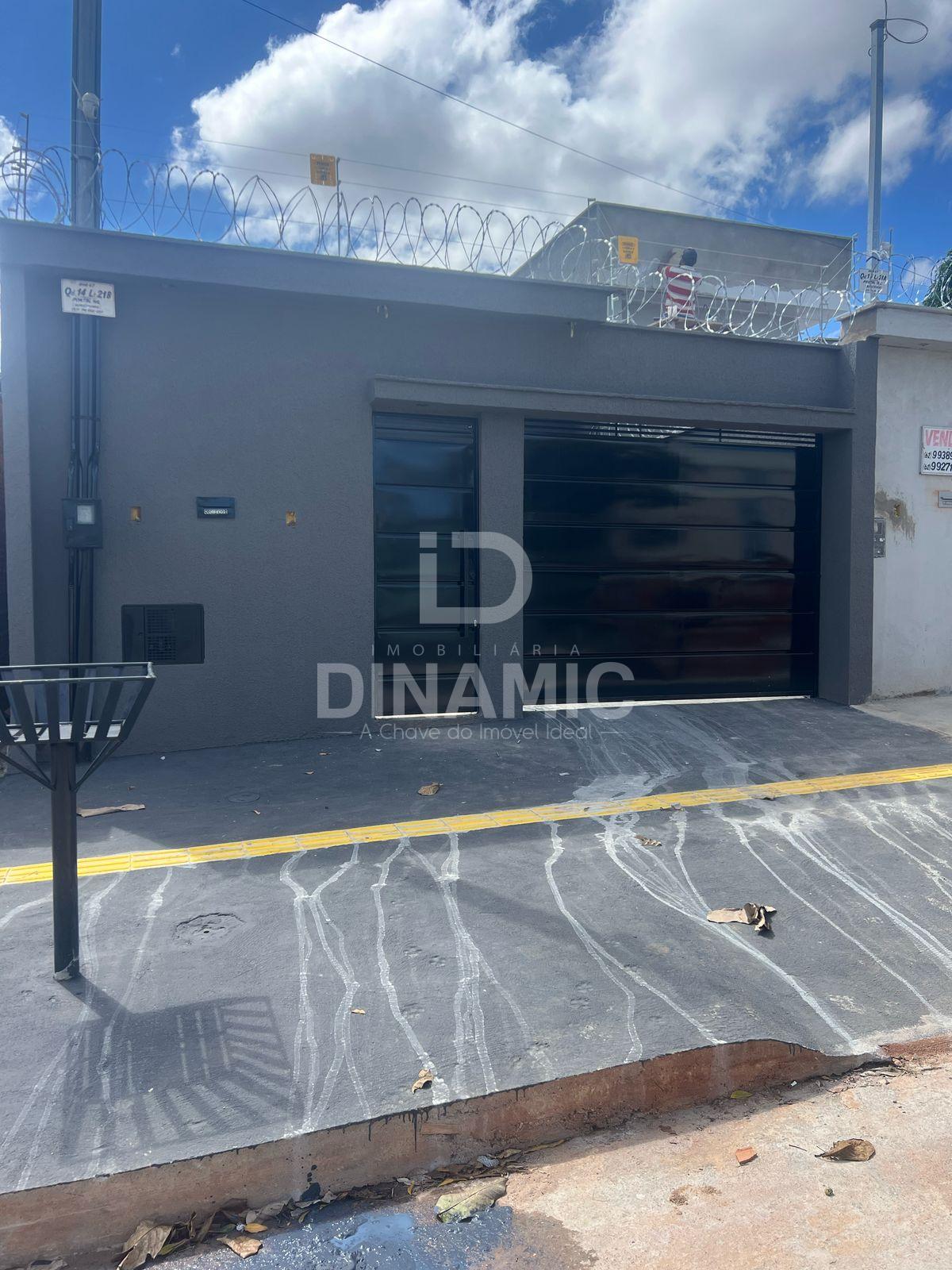 Casa á venda no Pontal Sul em Aparecida de Goiânia com 3 quartos.