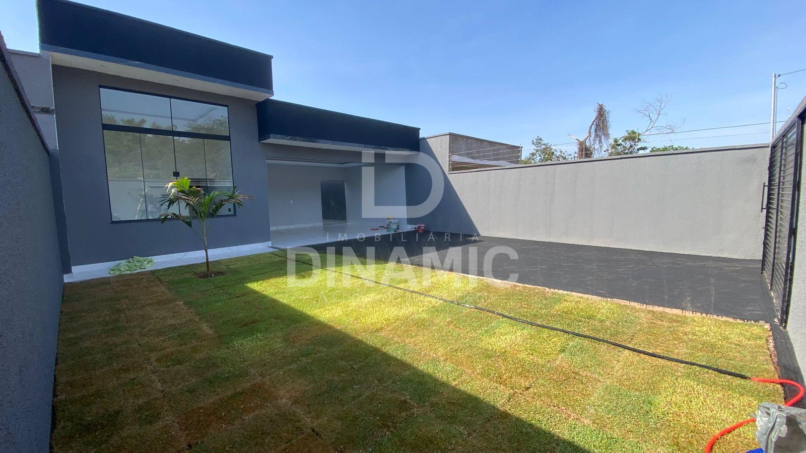 Casa à venda no Jardim Imperial II,  com  4 quartos, área gour...