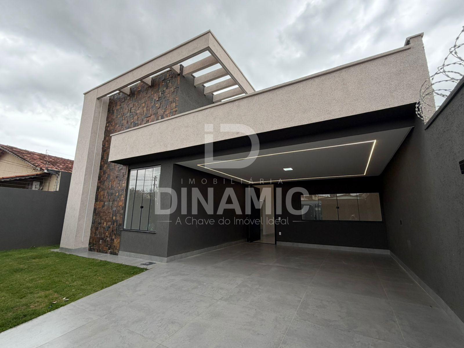 Casa á Venda com 209 m  no Jardim Jova Era - Aparecida de Goiâ...