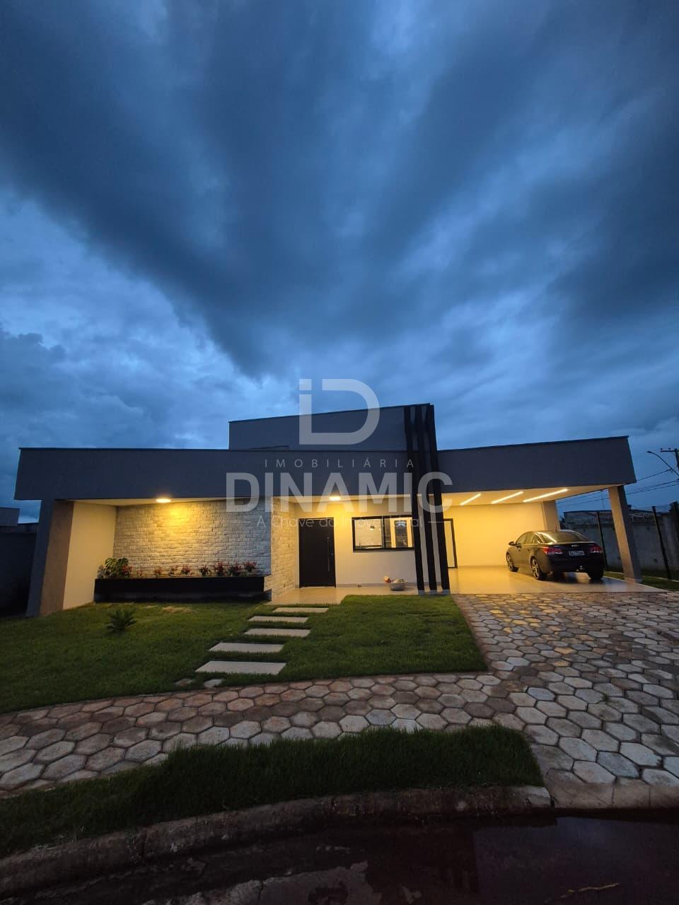 Casa à venda de 160m2 no Condomínio Rosa de Leiria em Goianira.