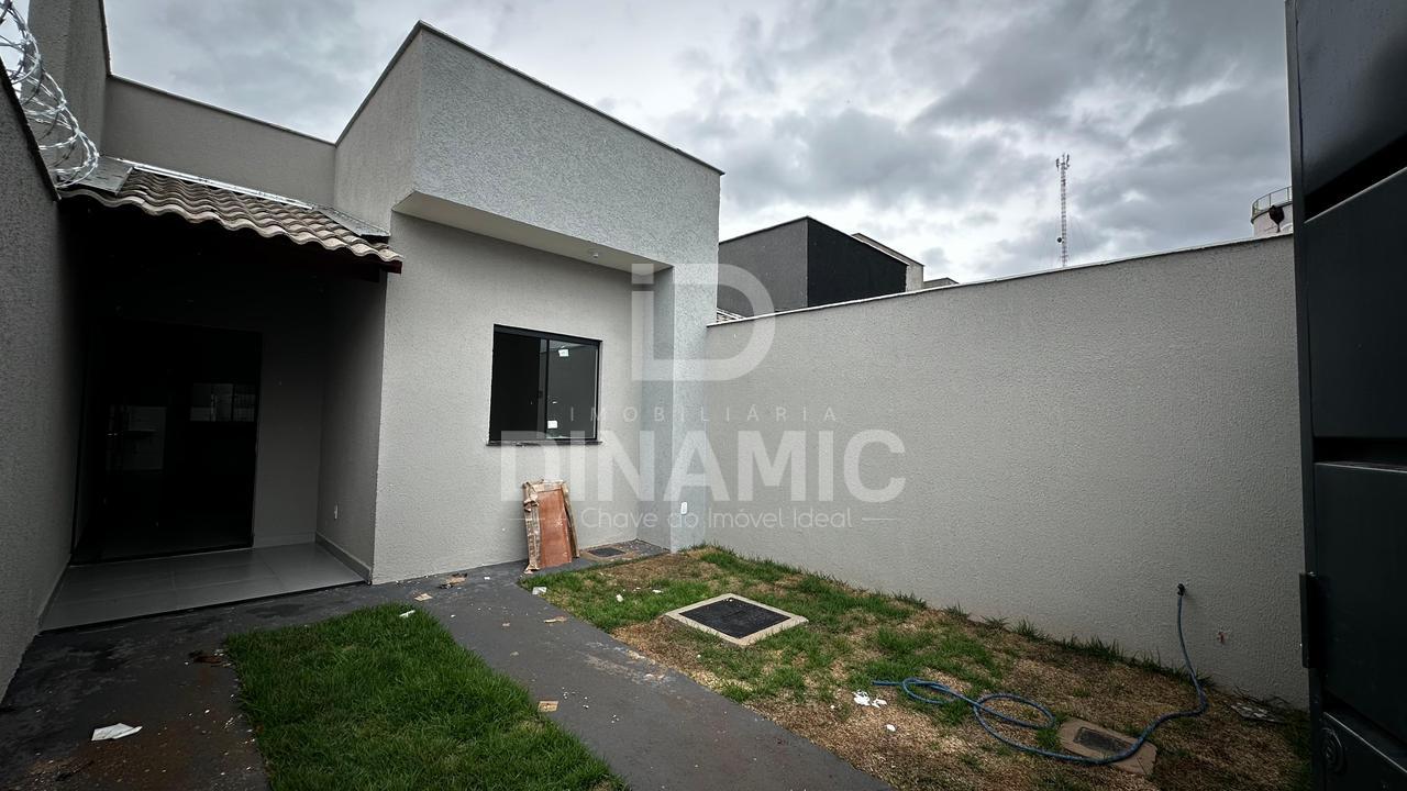 Casa à venda no Residencial Santa Efigênia em Goiânia com 2 qu...