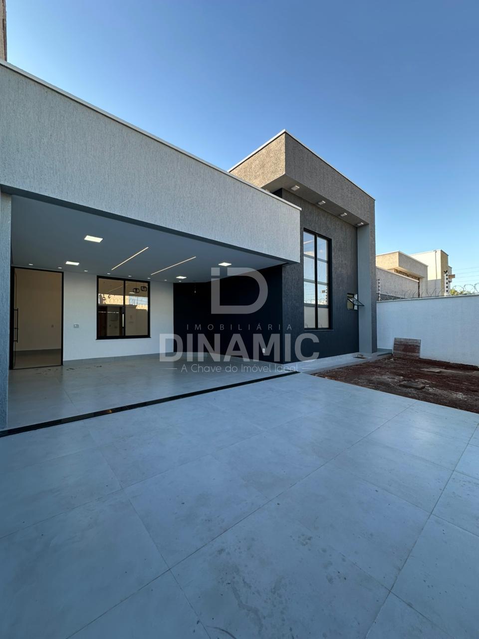 Casa à venda com 3 quartos, 2 suítes e piscina aquecida em lot...