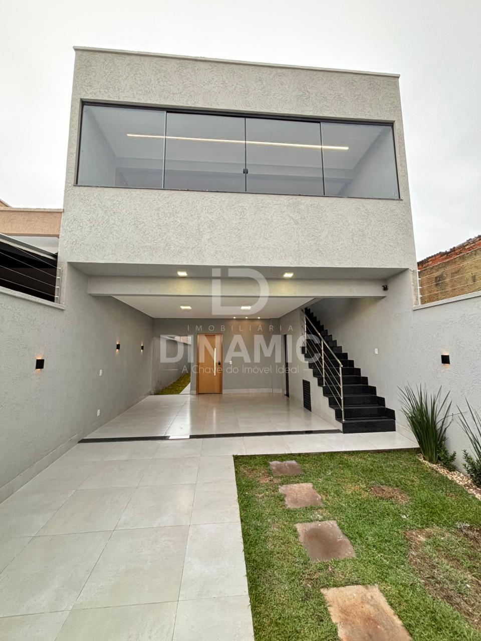 Casa Alto Padrão com 3 Suítes e SPA à Venda no Village Garavel...