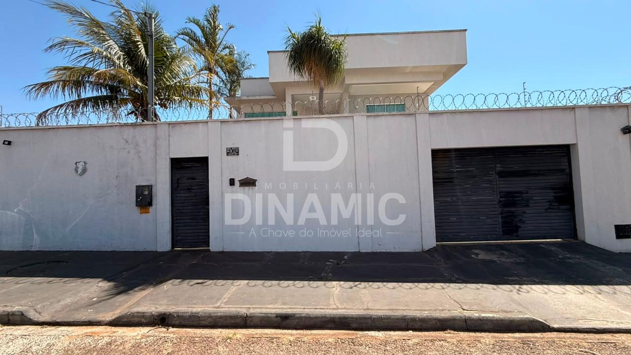 Sobrado de Alto Padrão à Venda no Setor Moinho dos Ventos | 5 ...