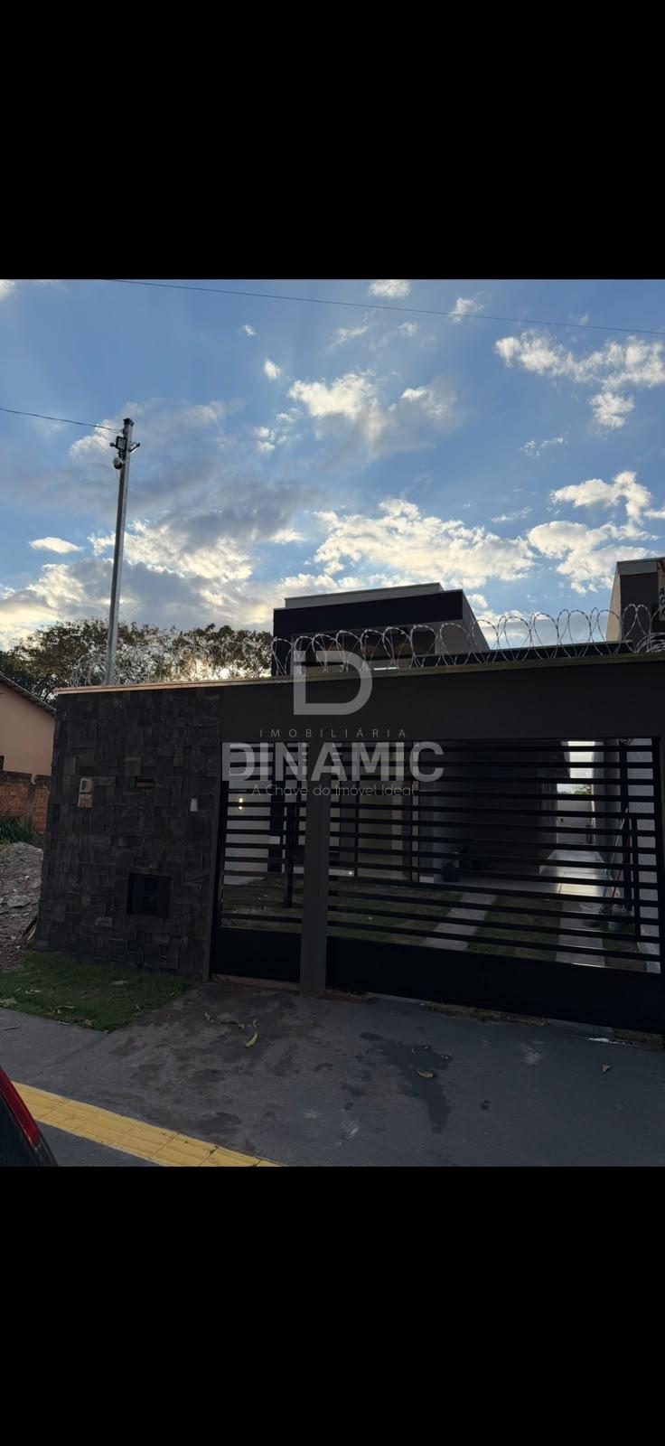 Casa à Venda  Alto Padrão | 3 Quartos | Jardim Veneza | Aparec...