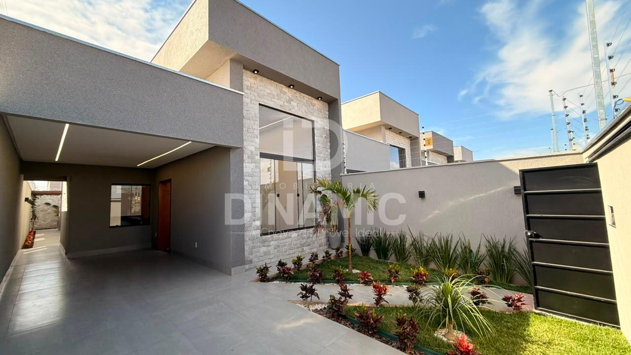Casa à Venda no Buriti Sereno em Aparecida de Goiânia | 3 Quar...