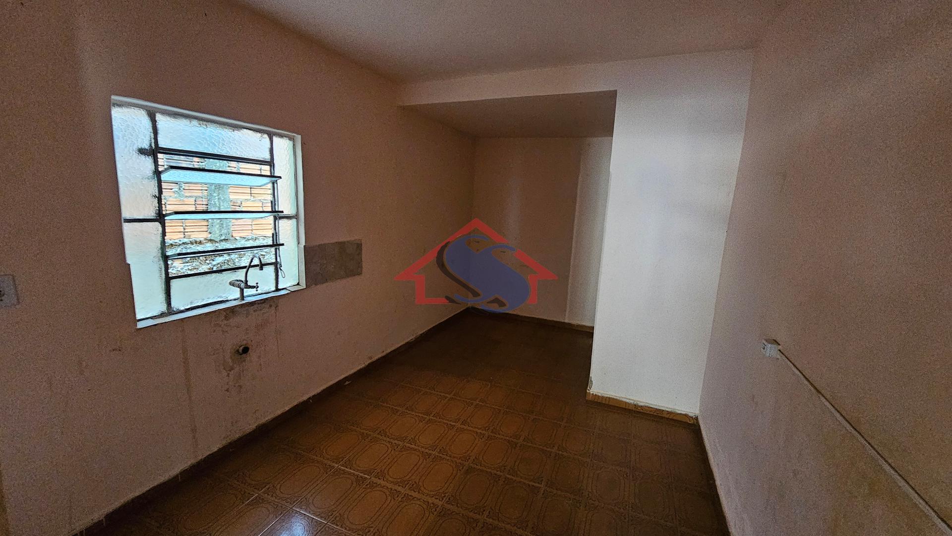 Casa para locação com 2 quartos no Jardim Vitória Régia, CORNE...