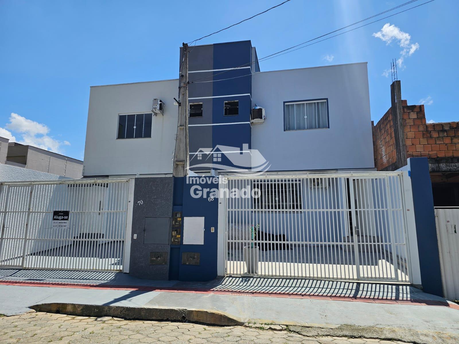 Sobrado com 3 dormitórios, 80.00 m , TABULEIRO, CAMBORIU - SC