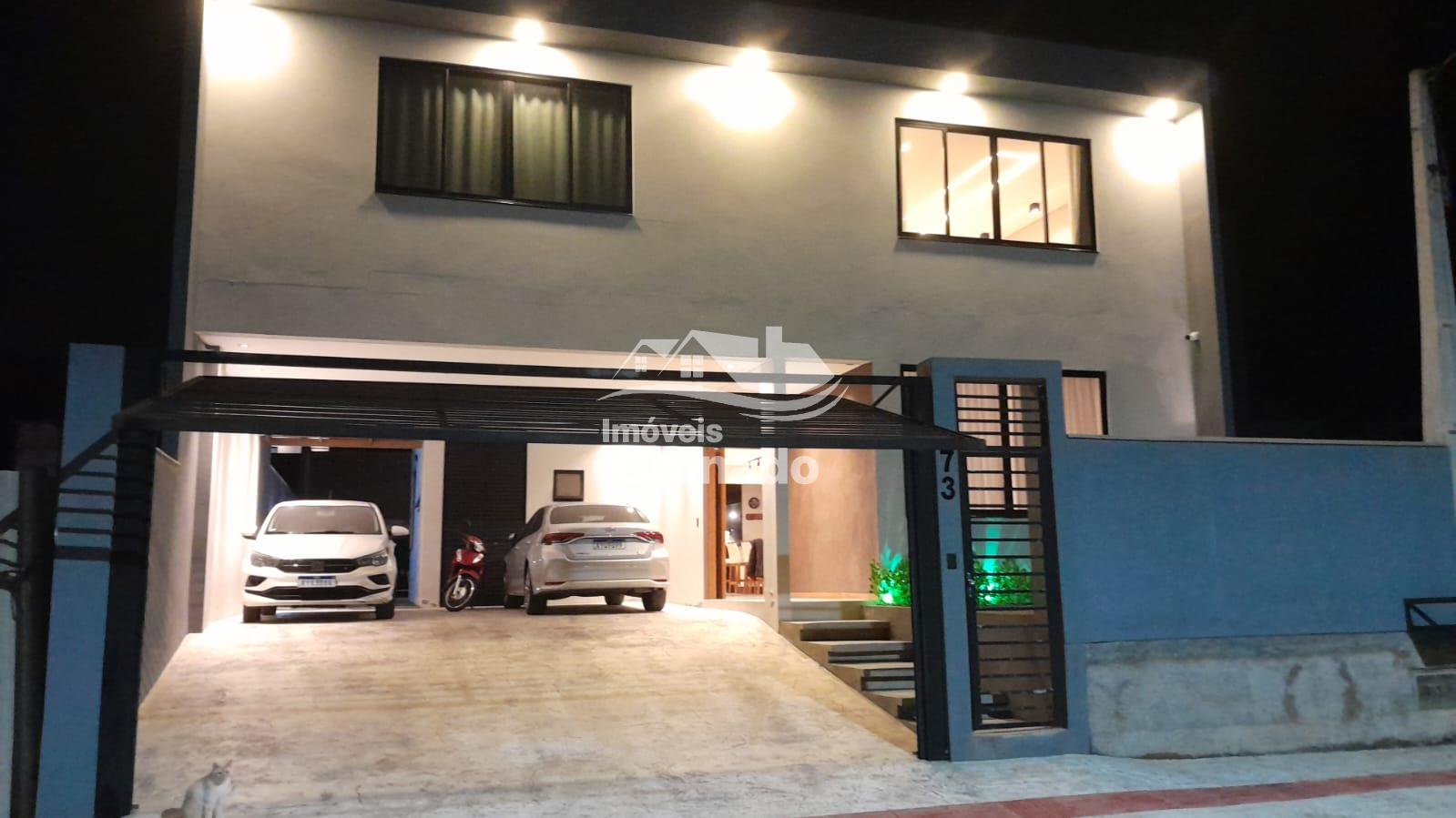 Casa com 3 suítes à venda no bairro RIO PEQUENO, CAMBORIU - SC