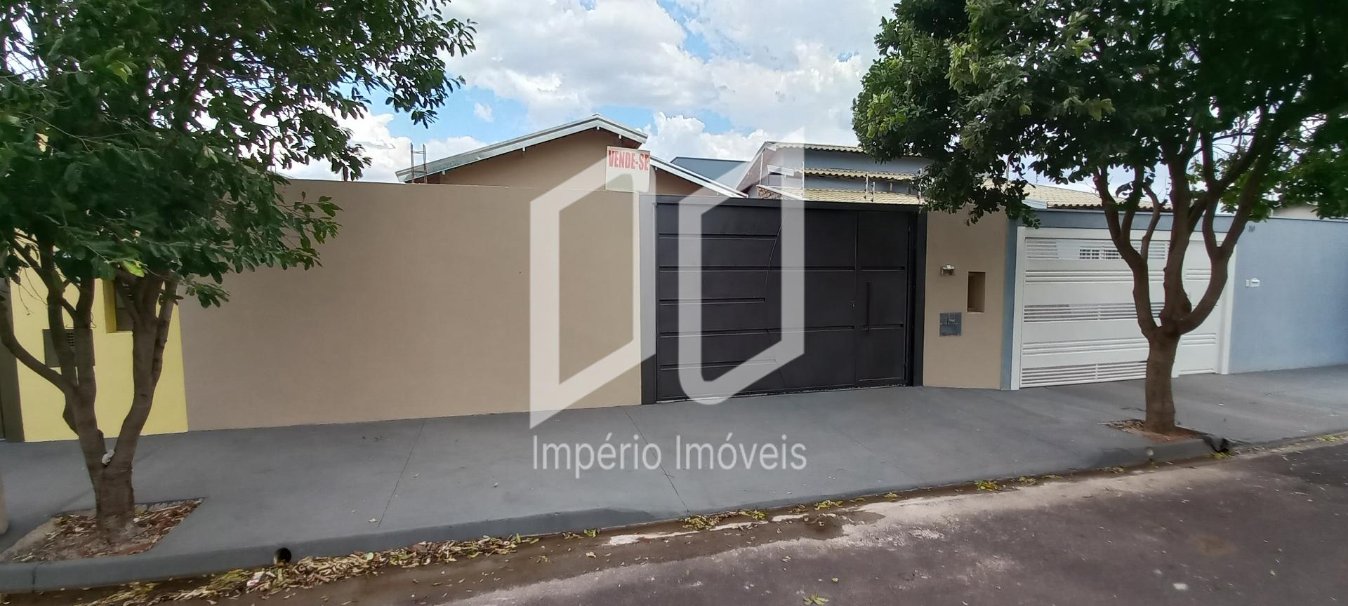 Casa à venda por R$ 320.000,00 - 3 Dormitórios, Jd Sta. Therez...