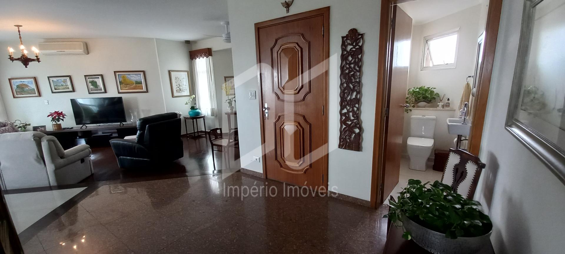 Apartamento à Venda R  750.000,00 Edifício Rosas de Ouro, Cent...