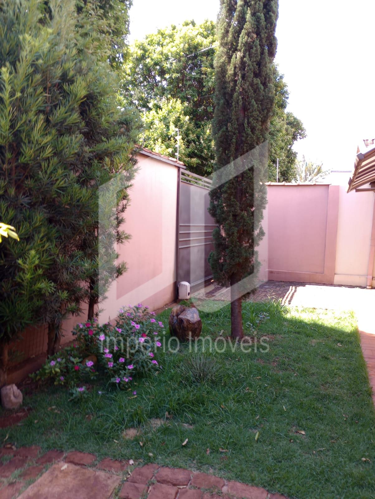 Casa à venda com 2 quartos, 190m² - Foto 3