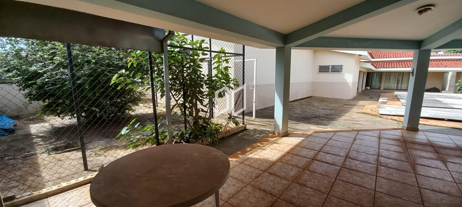 Casa Alto Padrão à Venda, 900 m , 5 Dormitórios, Piscina, Chur...