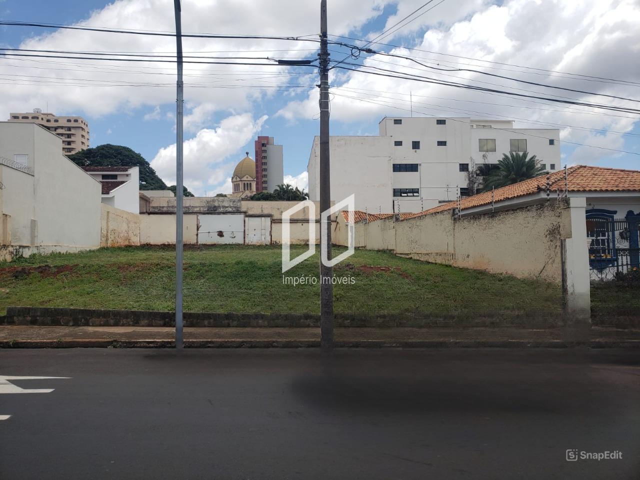 Terreno à venda, 642 Metros Quadrados, R  640.000,00, Av. Sete...