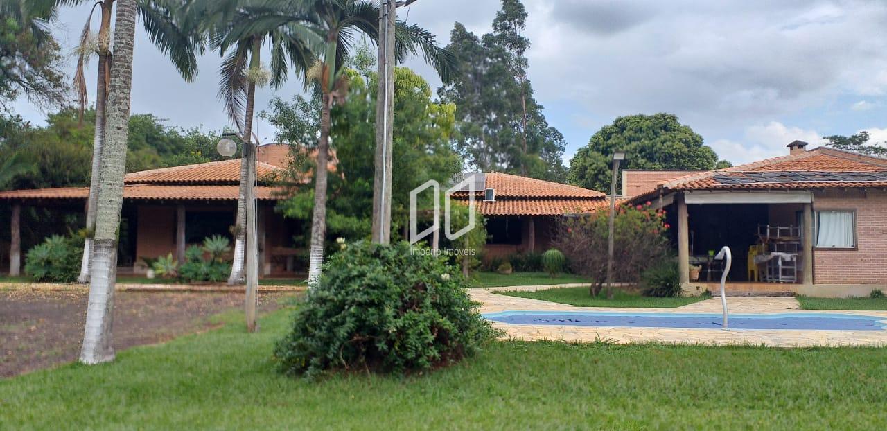 Casa à Venda, 4 Quartos, Piscina, Churrasqueira, R. Fernando C...