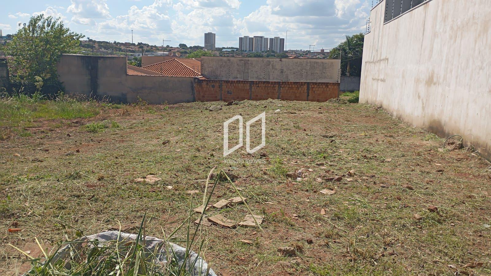 Terreno à Venda, 395 Metros Quadrados, Av. Edmundo Lupo, Jardi...