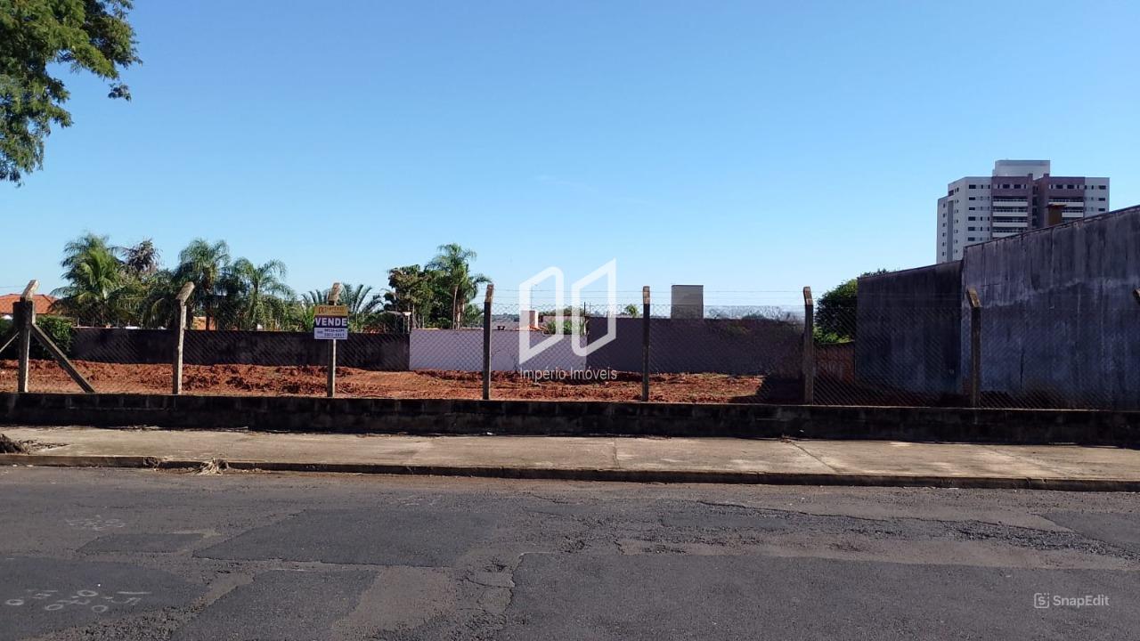 Terreno à Venda, 3.000 Metros Quadrados, Av. Armando C. de Siq...