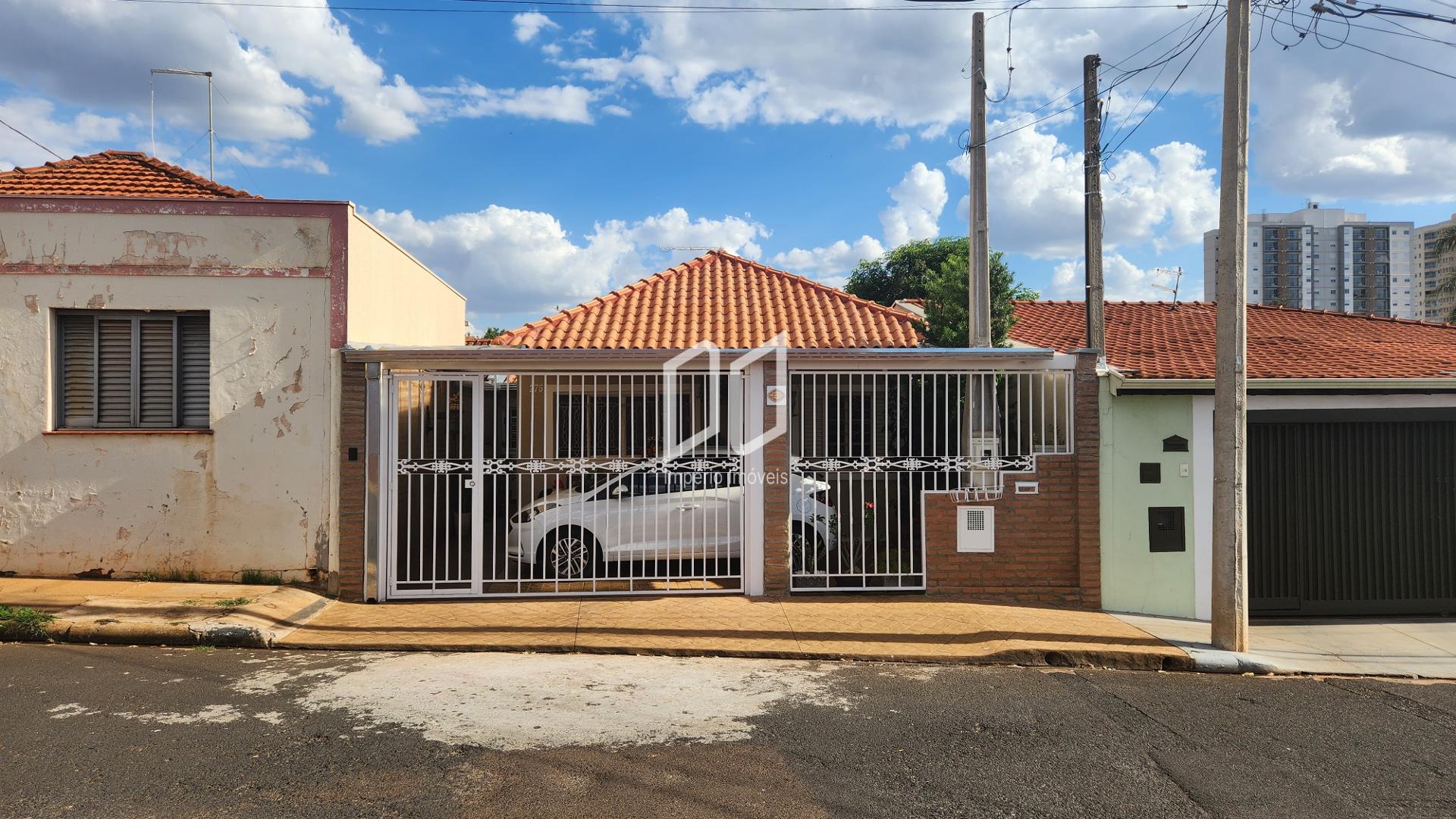 Casa à Venda, 3 Dormitórios, Suíte, Av. Prof. José Clozel, Vil...