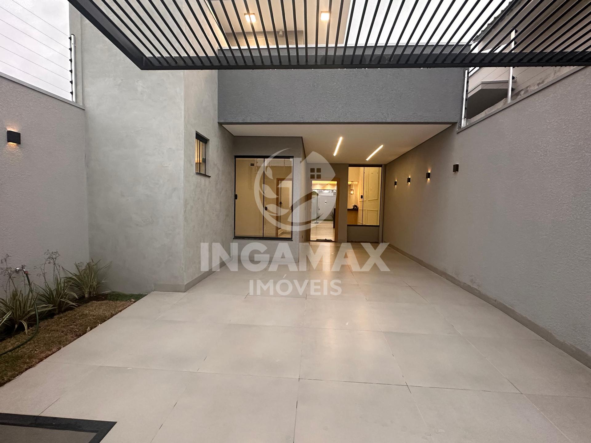 Casa à Venda no Jardim Real  MaringáPR  3 Quartos  Suíte  Pé-D...