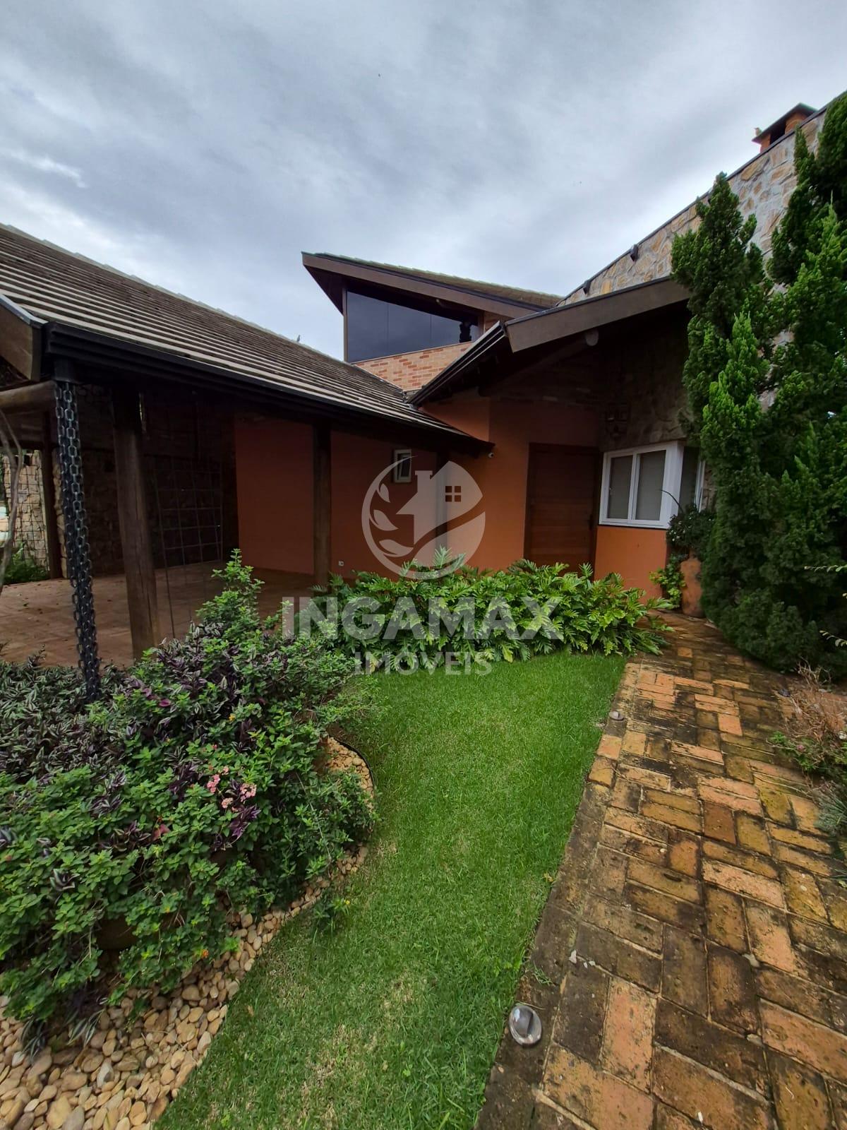 Casa de Alto Padrão no Condomínio Horto Florestal- Maringá