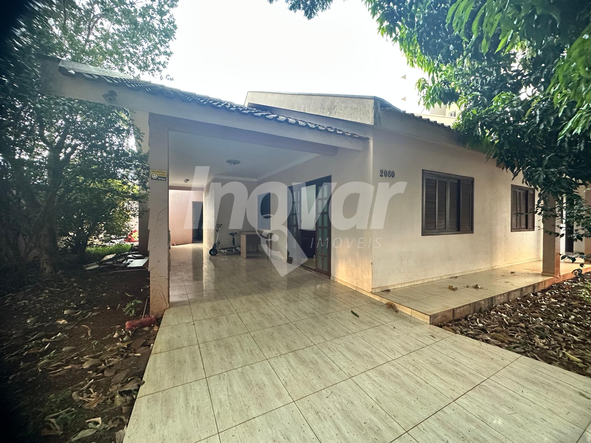 Casa � venda, Vila Industrial, TOLEDO - PR, esquina, �tima localiza��o,