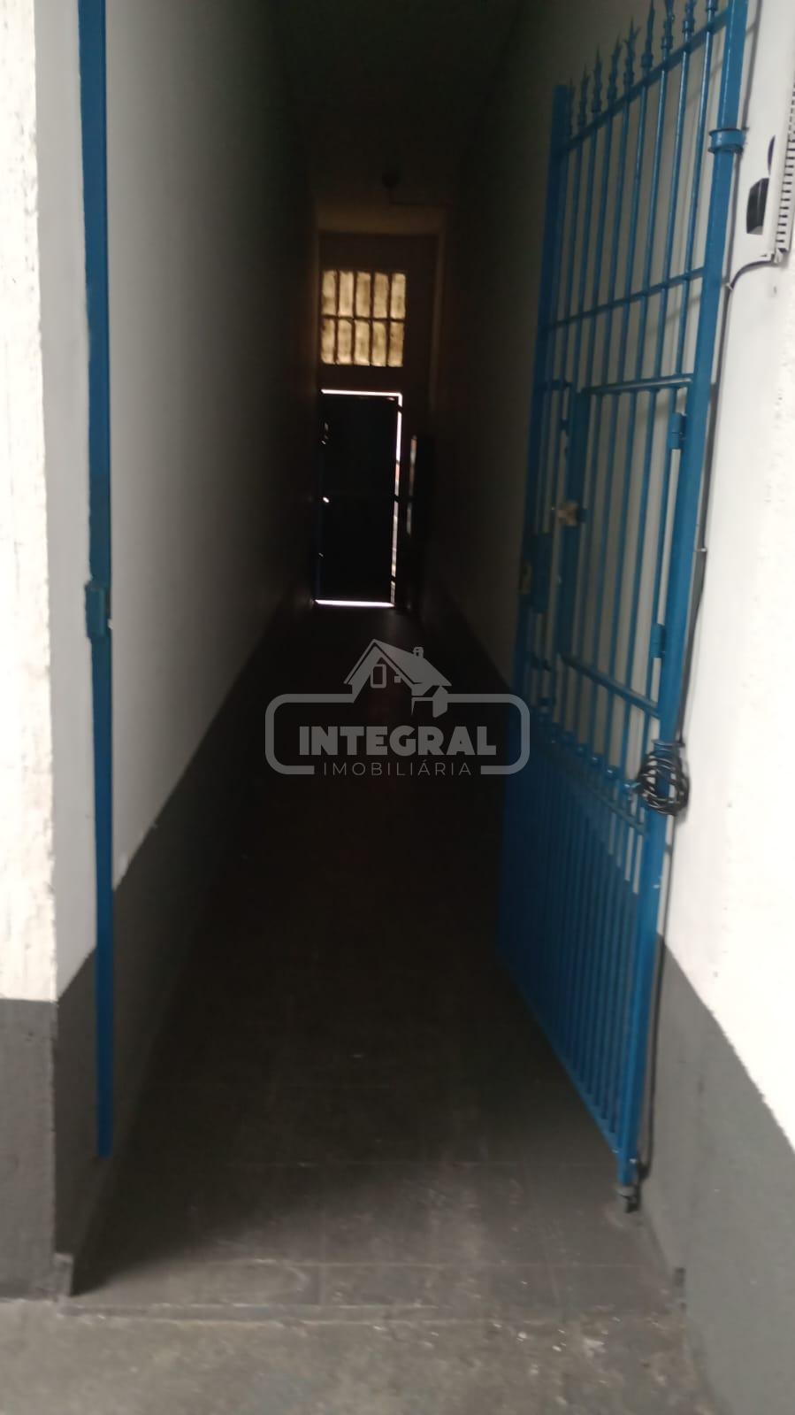 COREDOR QUE VEM DA RUA