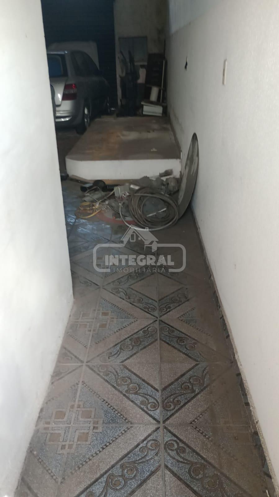 CORREDOR (OUTRO ÂNGULO)