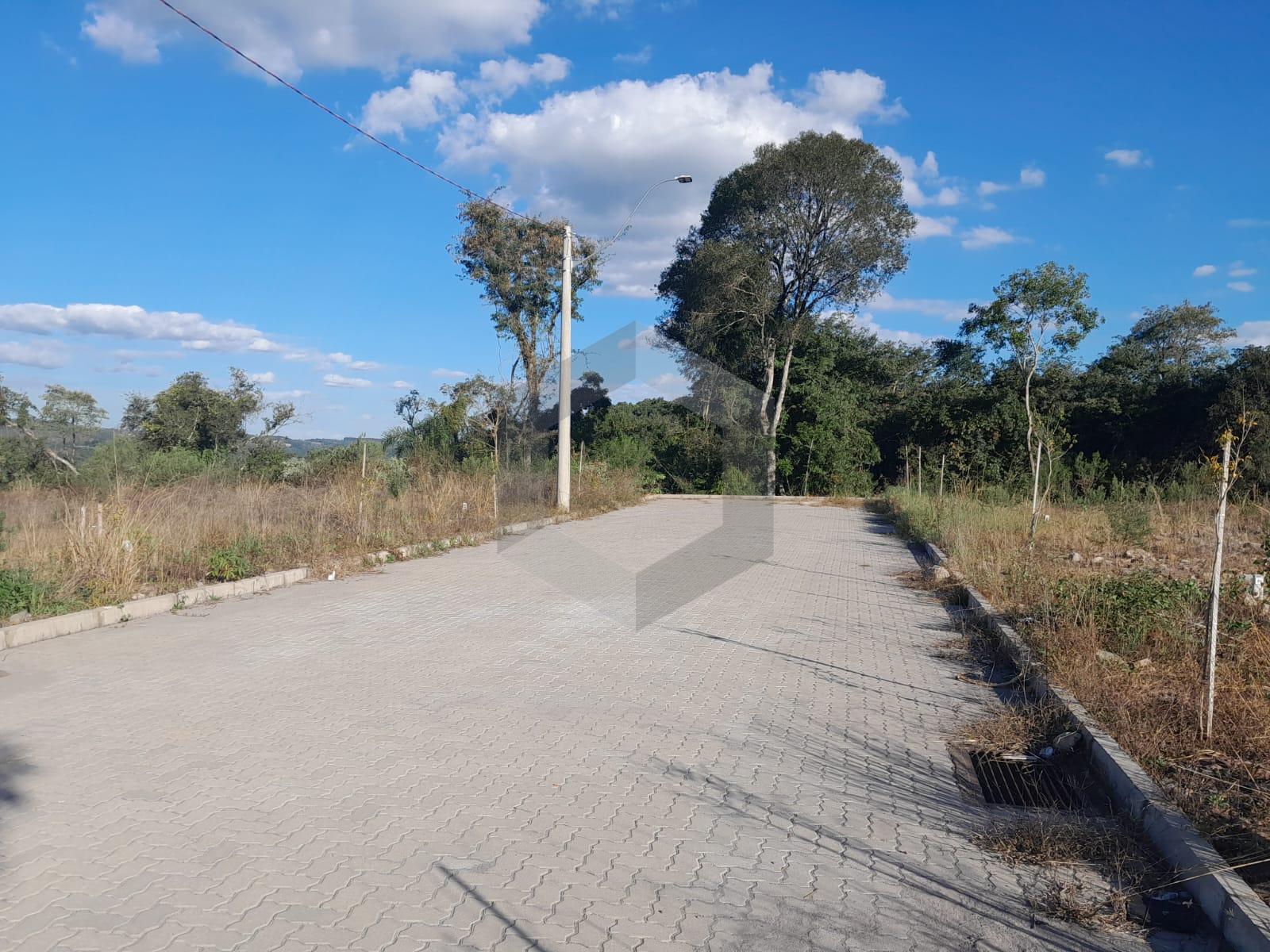 Excelente terreno amplo e plano com 390m² no Bairro Sta. Helena
