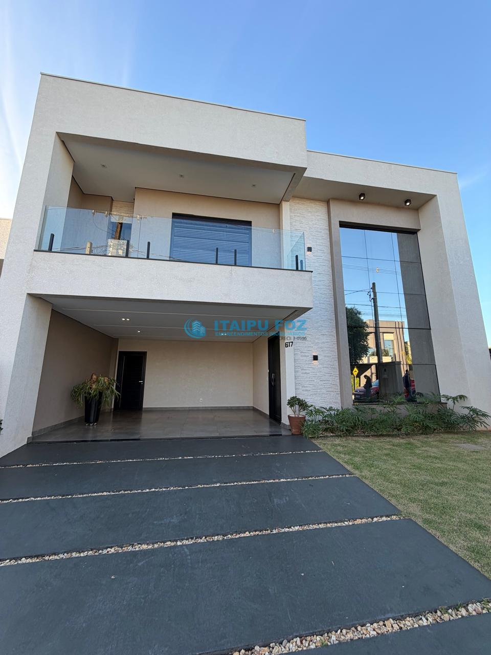 Sobrado à venda no Condomínio fechado Residencial Safira - Foz do Iguaçu-Pr.