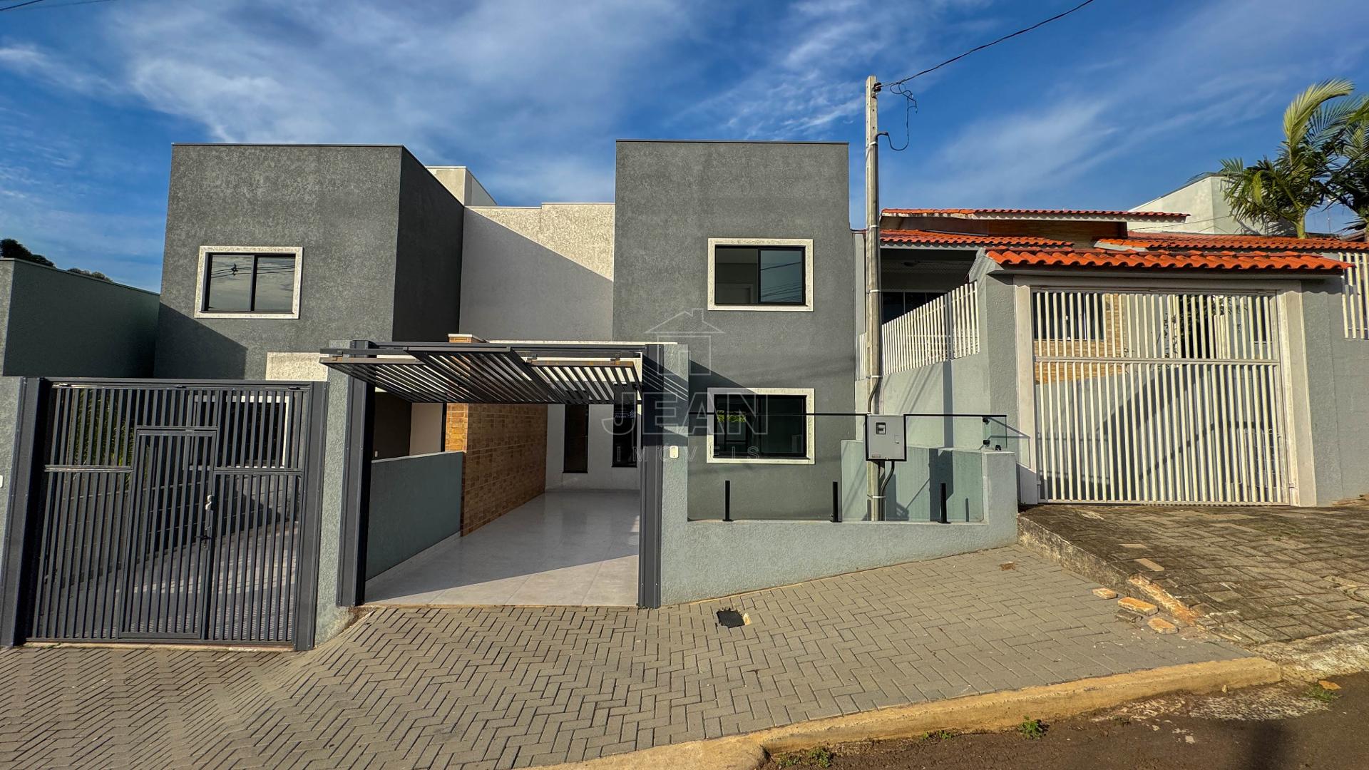Sobrado à venda no bairro Guanabara Francisco Beltrão PR - Jean Imóveis