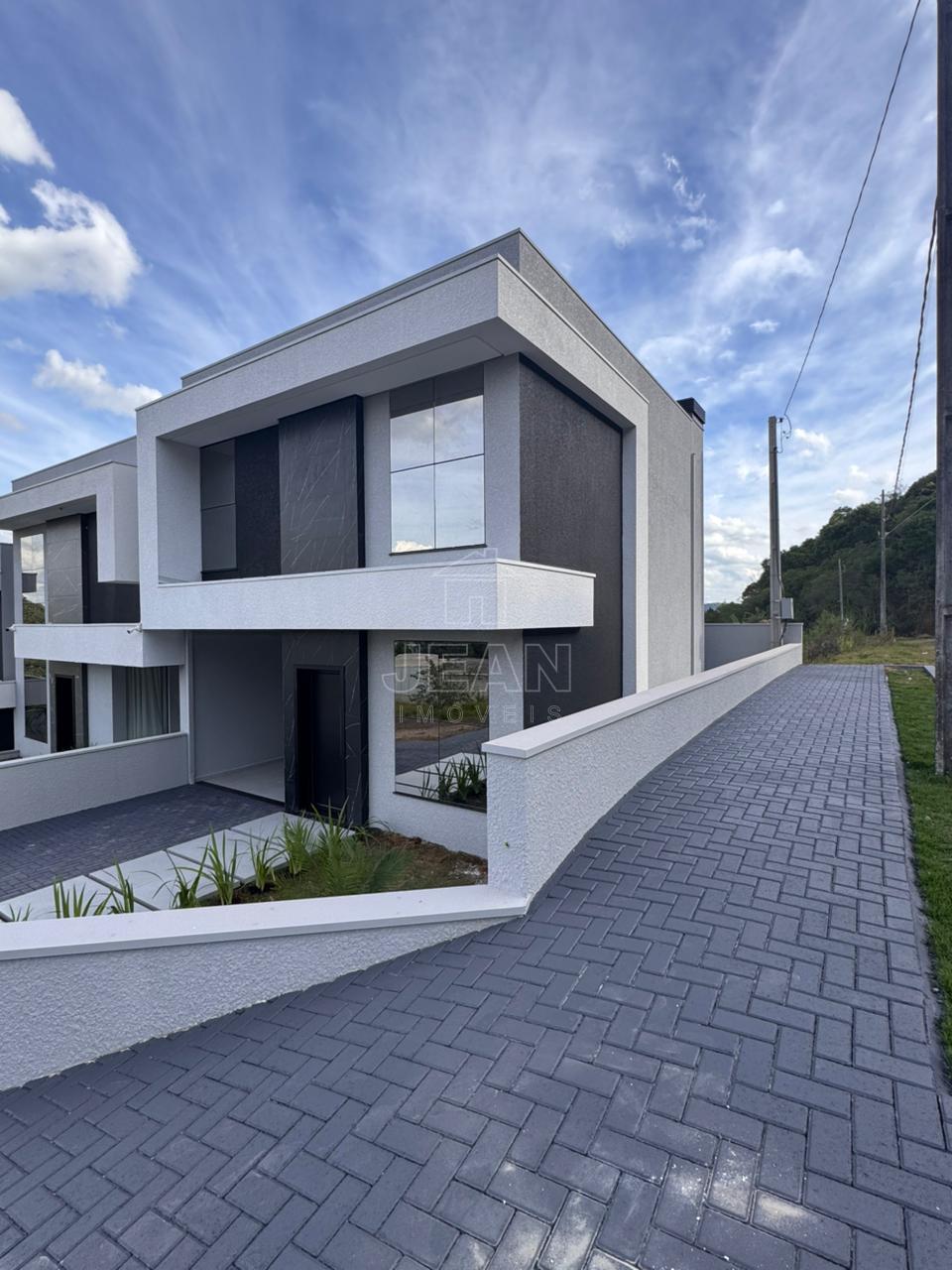 Sobrado á venda próximo a UTFPR no bairro Novo Horizonte em Francisco Beltrão - Jean Imóveis