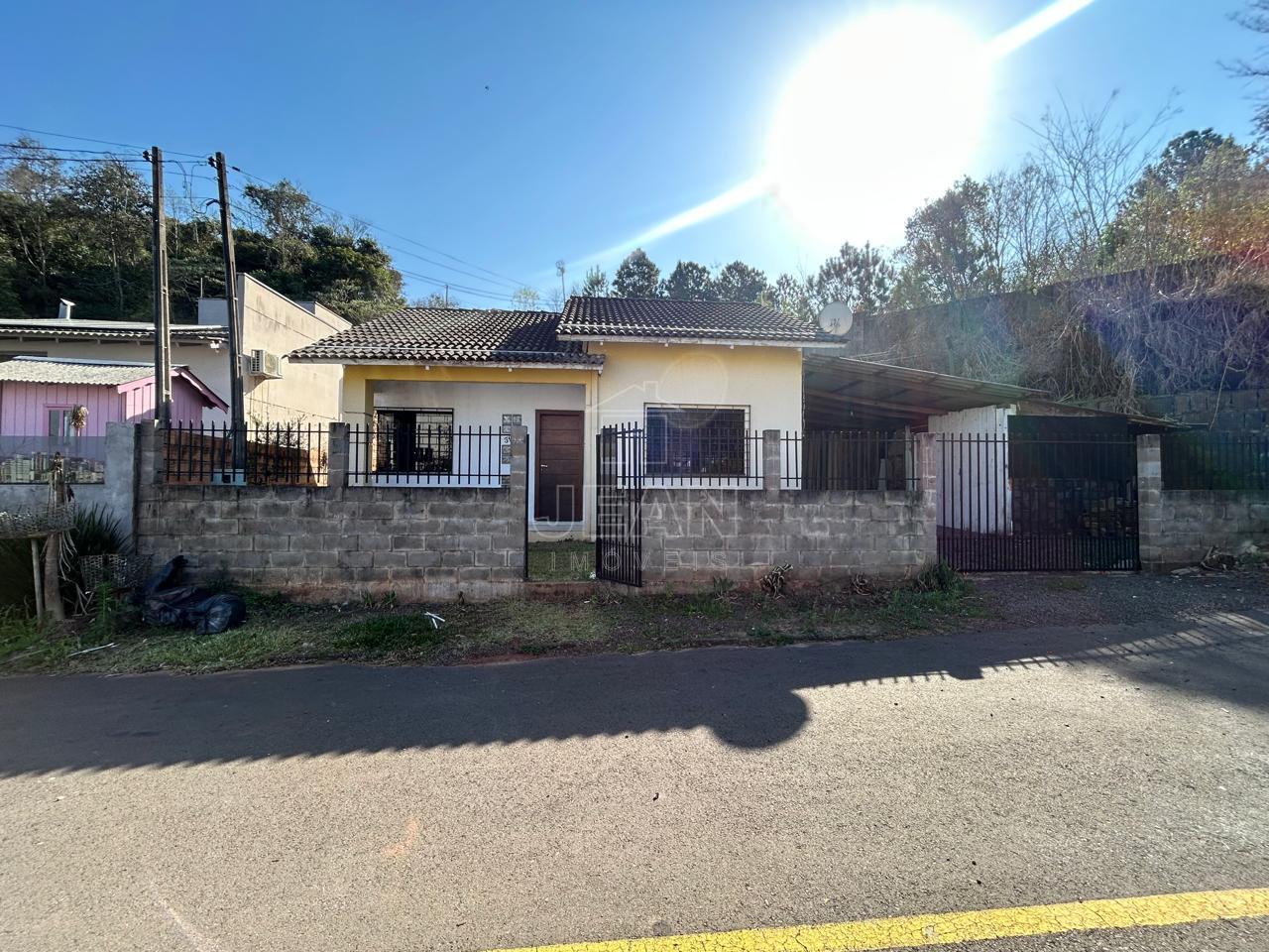 CASA PARA LOCAÇÃO, BAIRRO CRISTO REI - Jean Imóveis