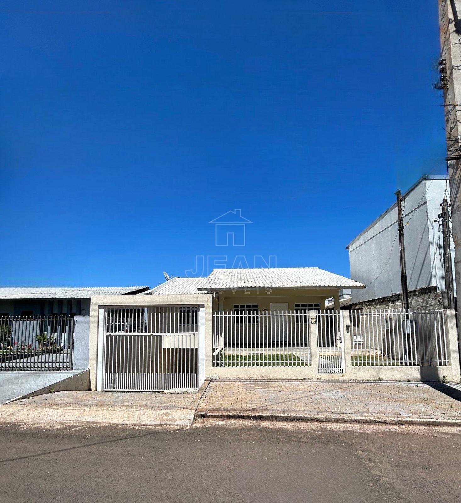 Sobrado à venda no Centro de Francisco Beltrão - PR - Jean Imóveis