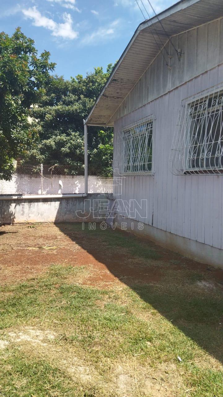 CASA DE MADEIRA PARA LOCAÇÃO NA ÁREA CENTRAL DA CIDADE - Jean Imóveis