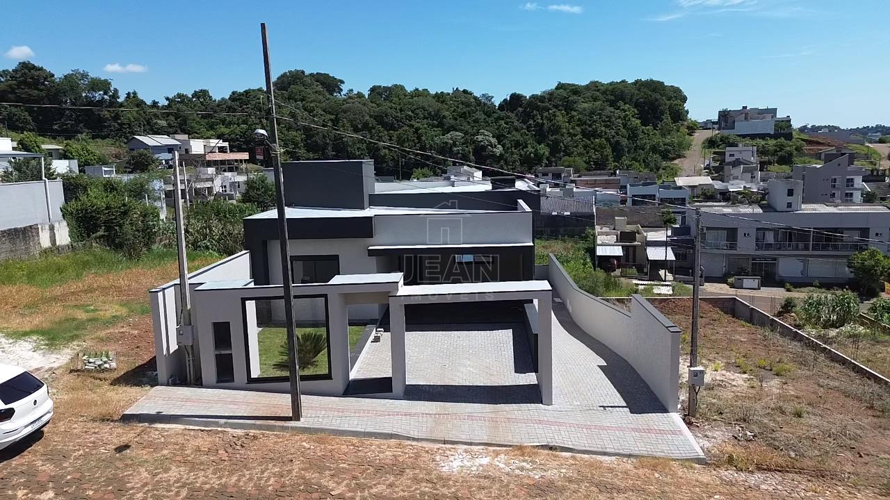 CASA À VENDA   ALTO PADRÃO  LOTEAMENTO ALTO DA CONQUISTA   BAIRRO ÁGUA BRANCA - Jean Imóveis