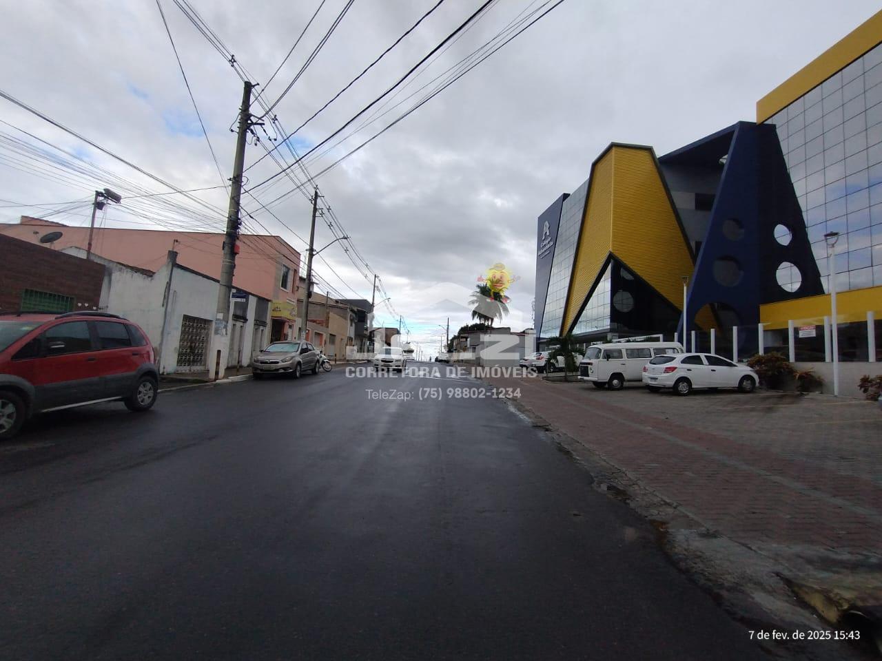 Casa ? venda, localiza??o privilegiada para com?rcio, Av Sever...